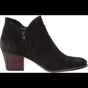 Zodiac Women's Kaylin Ankle Boot, Black, 8M